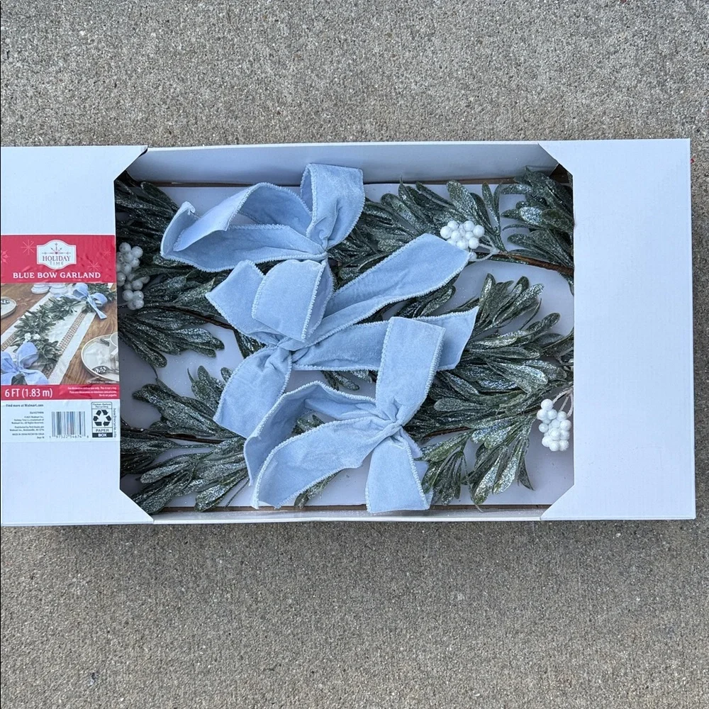 Holiday Time Frosted Blue Bow Garland - NWT